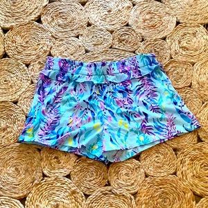 This is a pair of lily pulitizer shorts.